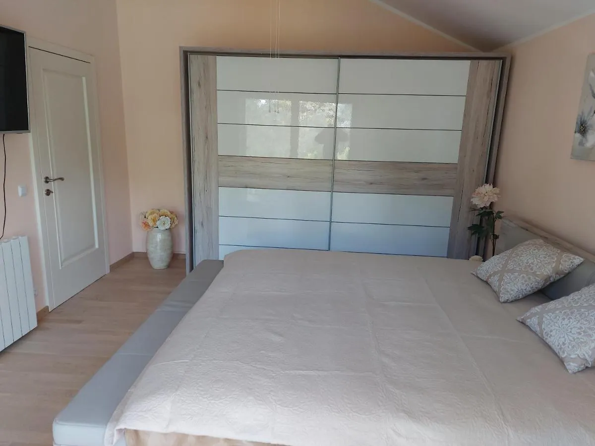 Villa M & D Apartman Sveti Filip i Jakov